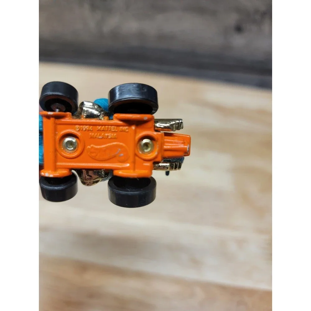 Hot Wheels Dinosaur 1994 Die Cast Car